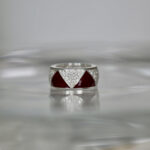 REGINA AMARANTOSilver gr 5.10White diamonds 0,63EnamelEuro 3000,00