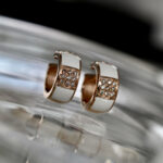 Roue Dama Bianca earrings Pink gold 9k gr12,54Brown diamonds Ct 0,97Enamel Euro 3.700,00